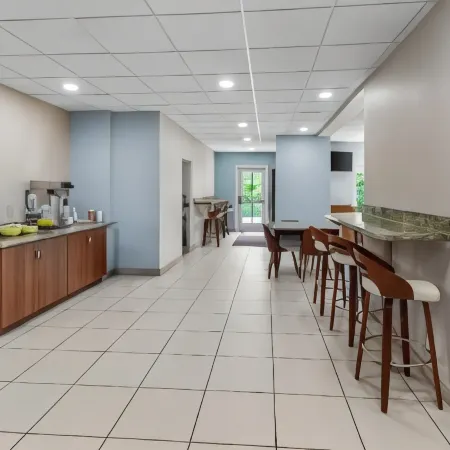 Microtel Inn & Suites by Wyndham Washington/Meadow Lands