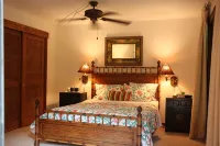 Beaches, Eats, Shops, Trees, Flowers, Frogs, Birds: Go Native! - 3-Sterne