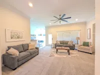 Cozy 4 Bedroom Home - Boutique
