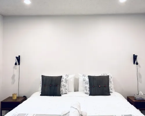 2-Bedroom Suite in the Heart of Downtown Hôtels à : Weyburn