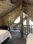 8 miles to Mount Rushmore - Sleeps 2 to 6
