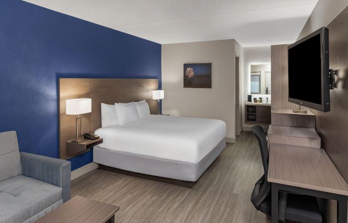 Angel Inn Near Imax, a Travelodge by Wyndham