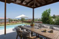 Villa Wisdom - Elegant & Homely with Pool, Galatas - Villaer