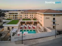Mercure Avignon TGV Hotel et Spa