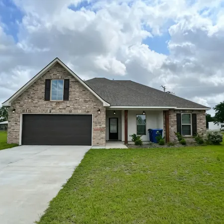 Morden NEW Home in Heart of Lafayette