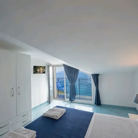In Amalfi Coast: Modern and elegant "Mareblue" house with wonderful sea view