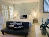Cozy Villa Spa Retreat - Near Mohegan, Hot Tub, Pools, Sauna, Spa on Premise - พร้อมWifi