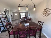 Fuquay's Best! Recently renovated, convenient to downtown, fenced yard, fire pit - Wifi