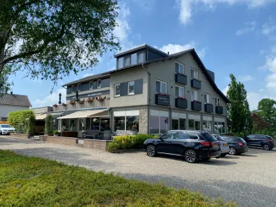 Hotel de Plank - Alle Kamers Met Airconditioning โรงแรมใน