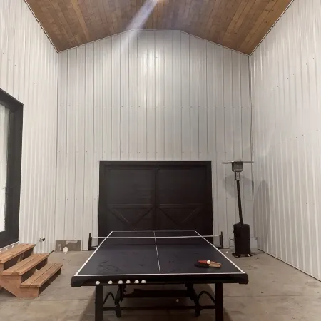 Modern, but cozy apartment with spectacular views of the Bitterroot mountains