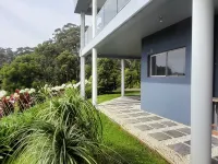 ON TOP OF THE WORLD Garden StudioPanoramic Ocean Views, Close to Town & Beaches Hotels in Korora