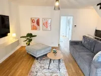 HomeVibes | Luxury house 130 sqm | 13 min to Cologne | 2.5 bathrooms & terrace - Boutique