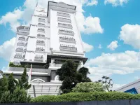 Amaroossa Royal Bogor Hotels near Sotomie Ciseeng