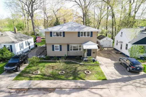 Harding Lakeside Getaway| 8 bedroom sleeps 16! - 3-Star