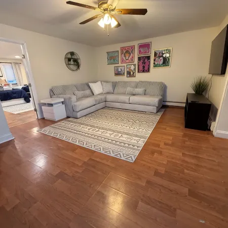 The Ultimate NYC Group Getaway. Sleeps 10 in Hoboken