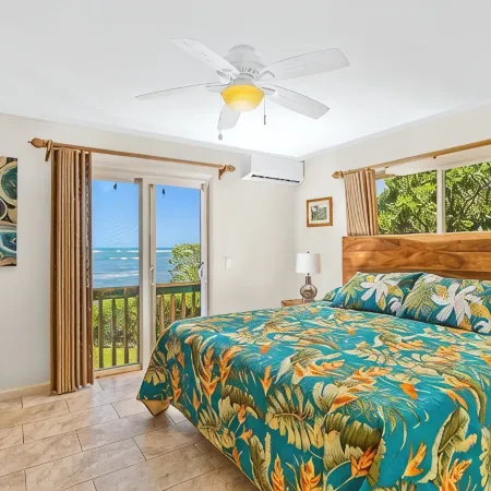 Exquisite Oceanfront Home, 4 Bedrooms, 2 Baths, Central A/C, Sleeps 8