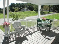 The 1896 House Country Inn - Brookside & Pondside - WiFi