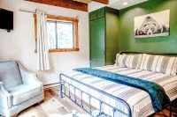 Cozy mountain retreat minutes from Downtown Ouray! - balcony