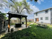 Cozy 3Br, Theater Room & FirepitNo Cleaning Fee! - 3-Star