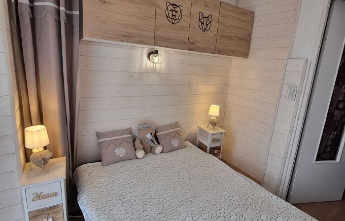 45 m2 FULLY RENOVATED APARTMENT IN THE HEART OF THE ANGLES 4/6 BEDROOMS