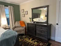 The Little River Farmhouse – Your Smoky Mountain Riverside Retreat - ブティック