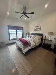 Cozy retreat located in the perfect location for views of the mountains and lake - 3-Star