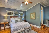 *NEW* King Bed/Fireplace/Jetted Tub/Free Bikes - Wifi