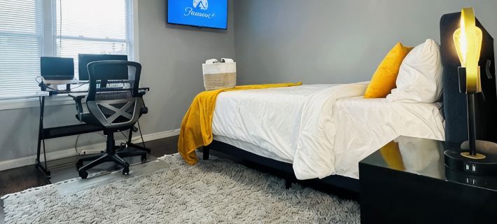 Modern 3Br 2BA • Near Ewr & NYC • Parking Hotels in Elizabeth