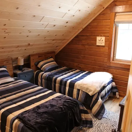 Brand NEW Cabin in the Pines w Private Lake Hotels in Scott