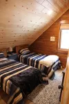 Brand NEW Cabin in the Pines w Private Lake - Alphydda