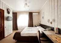 Lazurny Bereg Hotel - ที่มีสระว่ายน้ำ