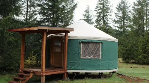 Pacific Yurt at the Foothills of Mount Rainier with New Hot Tub-Fire Pit-Wifi - アパートメント