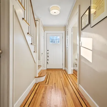 Charming beach home, complete with pool & cozy guest house!