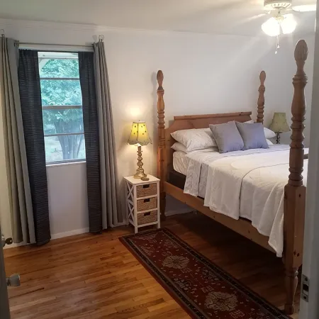 Remodeled & Fully Furnished Home South/East side Augusta near interstate 520