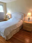 Elegant townhome on quiet street near museums, restaurants, shops, parks & more! - บังกะโล