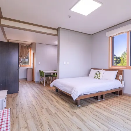 Yangyang Petrichor Pension