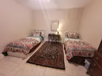 HUGE DISCOUNTS  FOR STAYS BY THE WEEK AND MONTH! 1ST CLASS AMEMITIES! - 3-Star