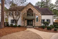Stunning Golf Views on Pinehurst National No. 9. A Luxurious Retreat Awaits. - Homestays
