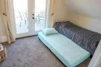Downtown, beautifully remodeled entire home - 4-Star