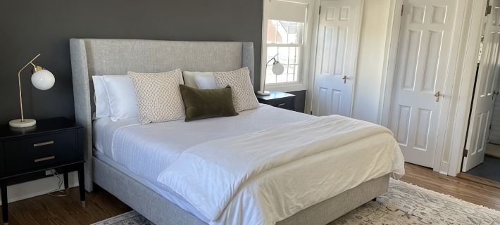 Modern Colonial House Hotels in Yonkers