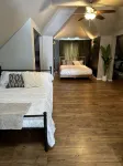 Sleeping on Selby- Duplex near Cathedral Hill - Kitchens