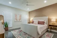 The Sterling House: Brand New Home Steps from Magnolia - บูติค