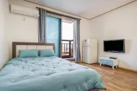 Daebudo Sea and Pine Pension (Pool) - 家庭旅館
