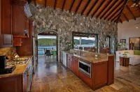 Blackbeard's Hideaway at Steele Point - 4-Star