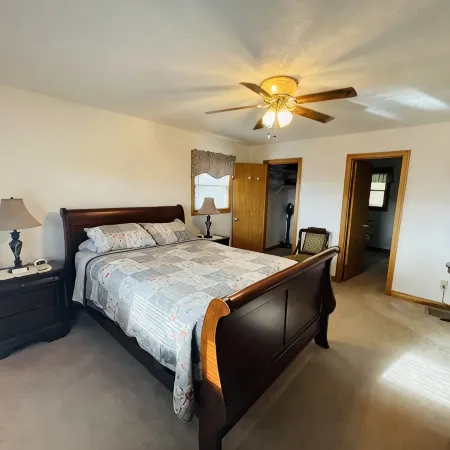 Ranch Home w/ Rolling Hill Views & Hot Tub