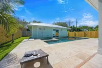 Welcome to Casa Rio Grande, your perfect getaway in beautiful Jensen Beach! - プール