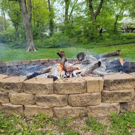 Shady Shelter - Quiet Comfort, Family Friendly - close to everything!