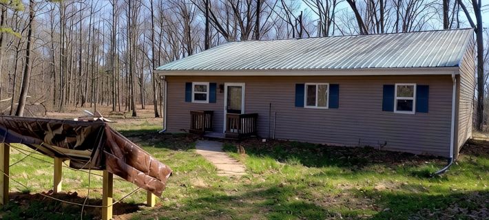 Beautiful location in the secluded woods Hotels in Jackson County
