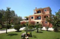 Anthias Garden - Mountain view