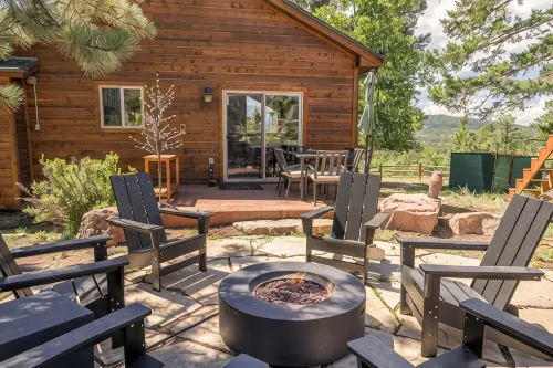 Purple Mountain Chalet - Hot Tub! - Views! - Playground! - Gameroom! - balcony